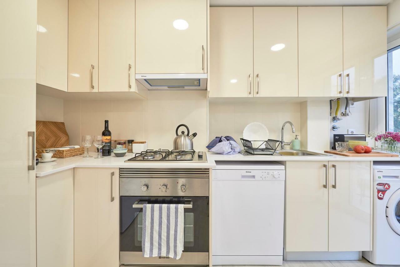 Light Apartment With Amazing Balcony, By Timecooler Lisboa Eksteriør bilde
